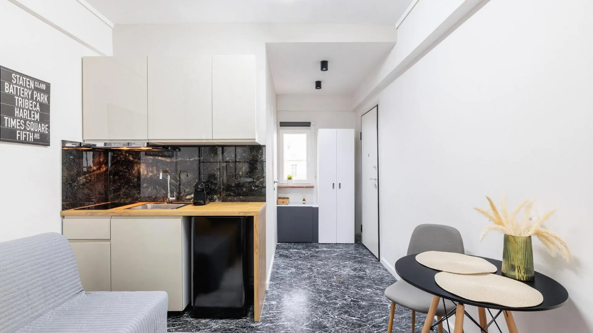 Apartment B&M Suites Thessaloniki Greece